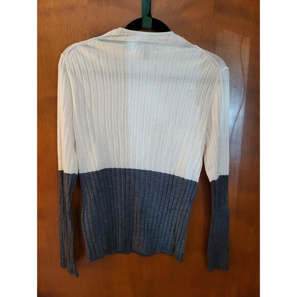 Banana Republic Marino Wool Sweater - Size Medium - Gray/Cream - Picture 3 of 3
